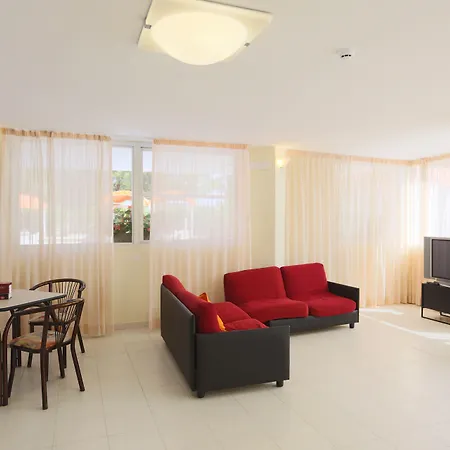 Marina - Azzurro Club 라벤나