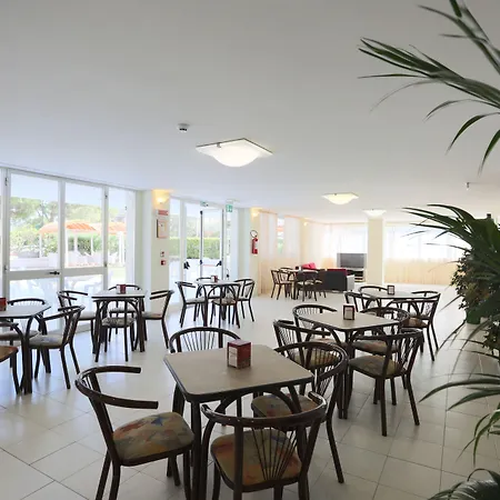 Marina - Azzurro Club Hotel