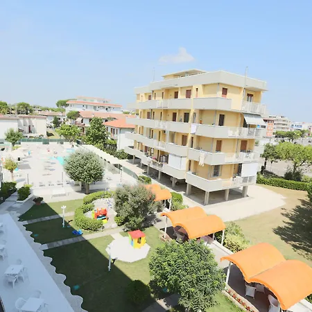 Marina - Azzurro Club 3* 라벤나