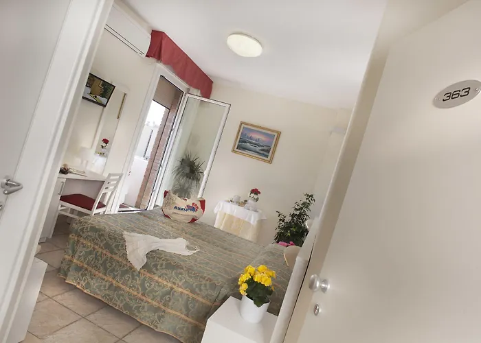 Marina - Azzurro Club Hotel