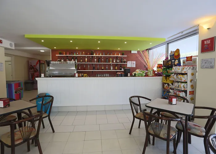 Marina - Azzurro Club Hotel