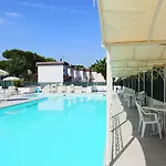Marina - Azzurro Club Hotel