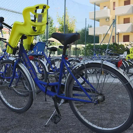 ホテル Marina - Azzurro Club 3*