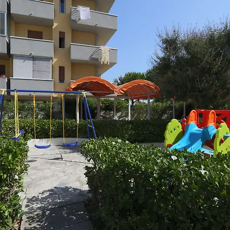 Marina - Azzurro Club Otel Ravenna