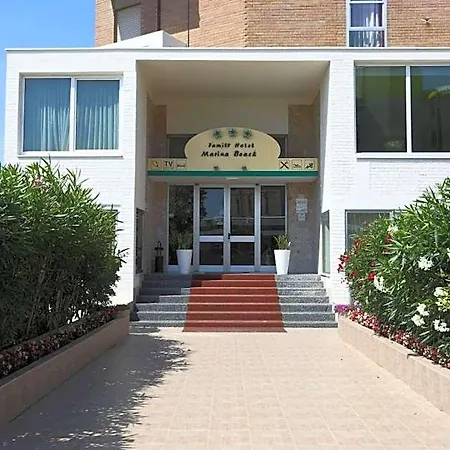 Marina - Azzurro Club Hotel