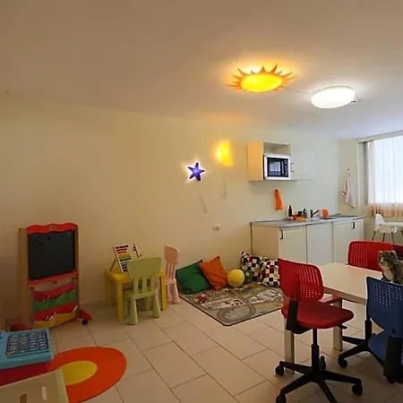 Marina - Azzurro Club Hotel