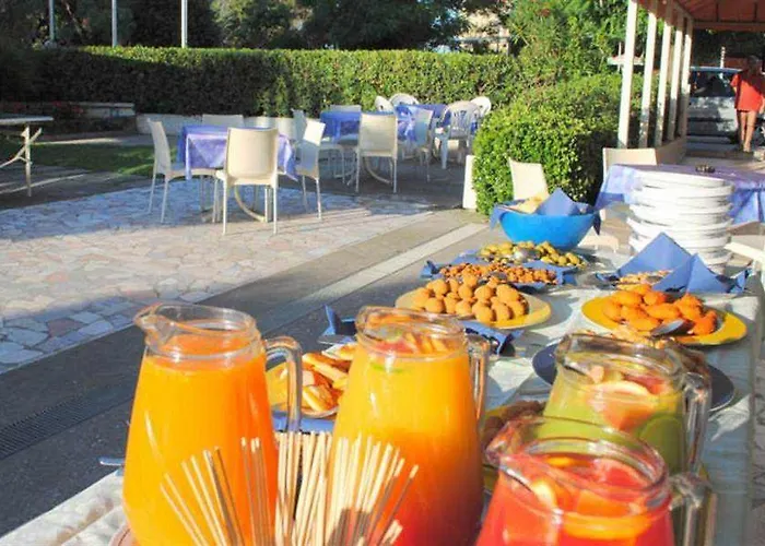 Marina - Azzurro Club Otel 3*
