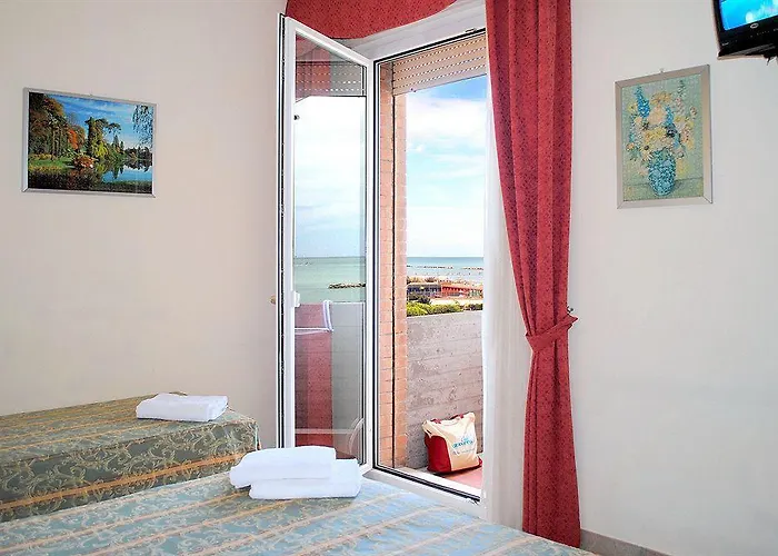 Marina - Azzurro Club Otel 3*